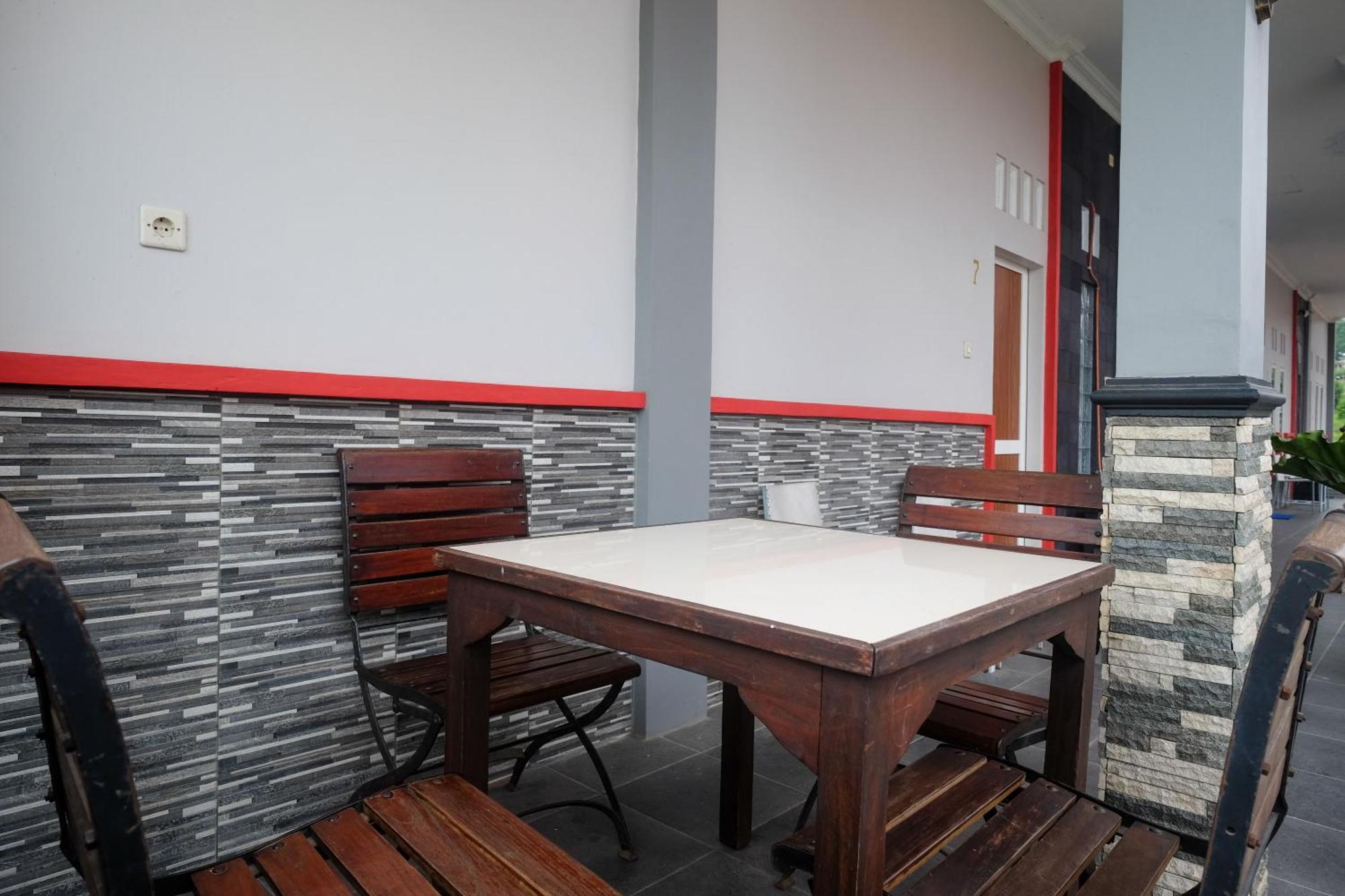 Reddoorz At Jalan Dieng 3 Wonosobo Buitenkant foto